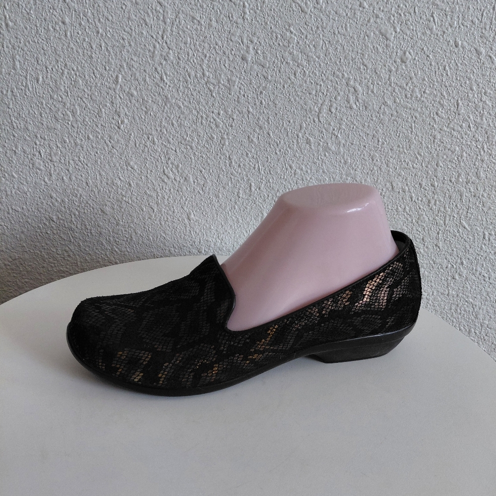 Dansko Olivia Womens Black/bronze Nubuck Loafers Comfort Shoes